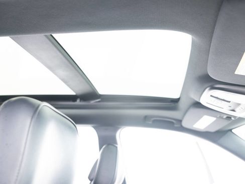 Used 2014 Jeep Grand Cherokee Overland w/ Advanced Technology Group image 33