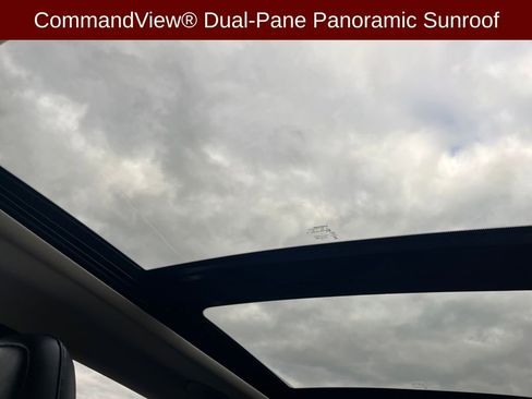 Used 2017 Jeep Cherokee Overland image 5