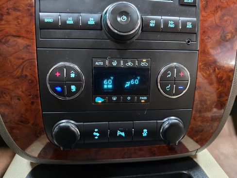 Used 2013 Chevrolet Silverado 1500 LTZ w/ LTZ Plus Package image 34