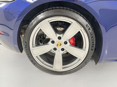 Certified 2024 Porsche 718 Cayman S RWD image 34