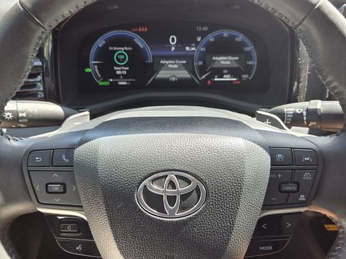 Used 2025 Toyota Camry XSE image 17