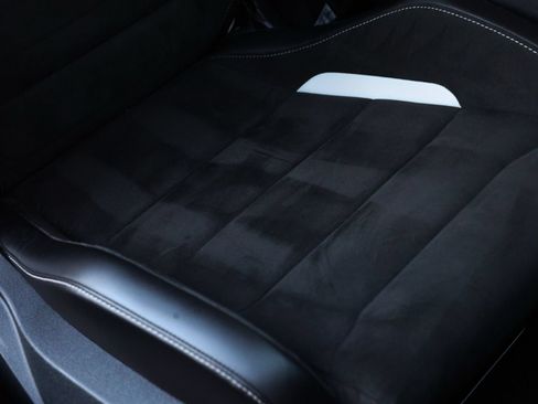 Used 2021 Ford Mustang Shelby GT500 w/ Carbon Fiber Track Pack RWD image 26