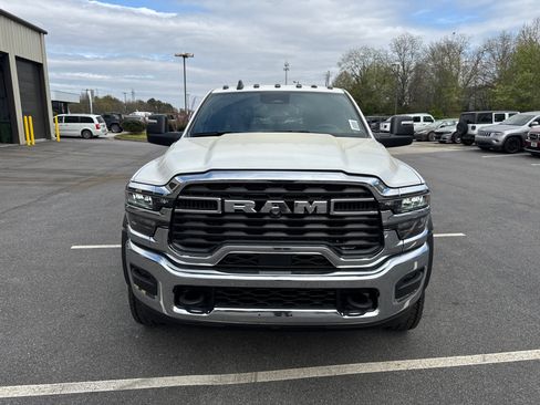 New 2026 RAM 5500 Tradesman w/ Chrome Appearance Group image 2