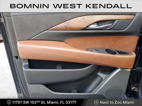 Used 2019 Cadillac Escalade ESV Premium Luxury image 19