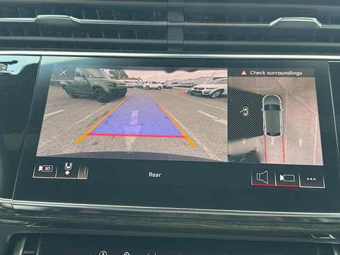 Used 2019 Audi Q8 Prestige w/ Luxury Package image 32