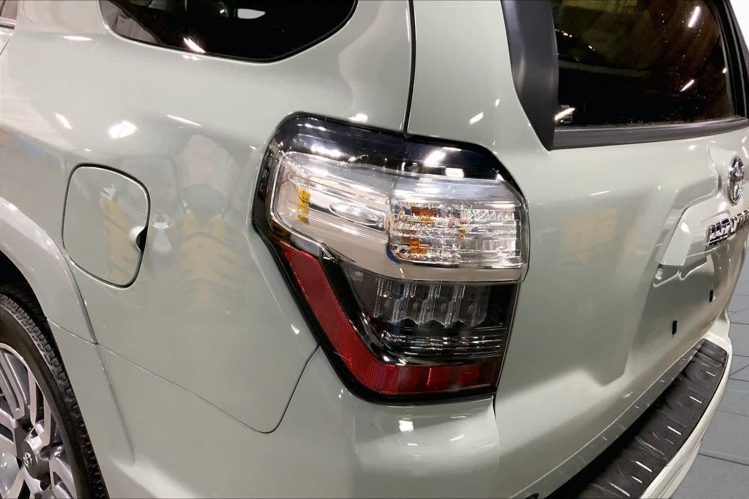 Used 2023 Toyota 4Runner TRD Sport AWD/4WD image 28