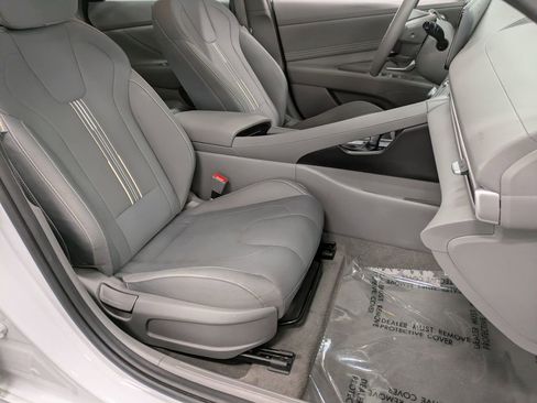 Used 2023 Hyundai Elantra SEL w/ Convenience Package FWD image 28