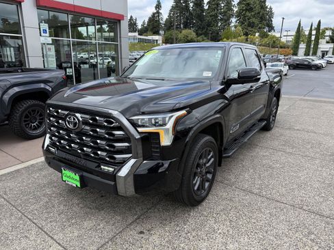 Used 2025 Toyota Tundra Platinum AWD/4WD image 2