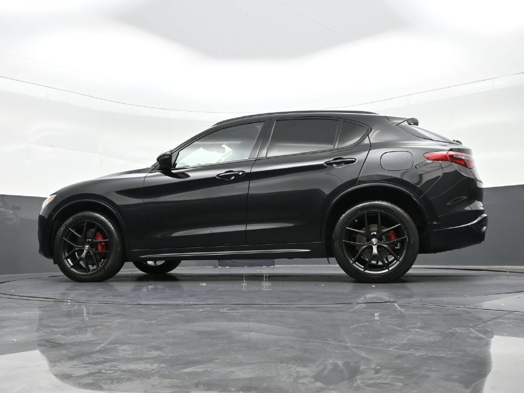Used 2020 Alfa Romeo Stelvio Sport w/ Quick Order Package 22K Sport RWD image 24