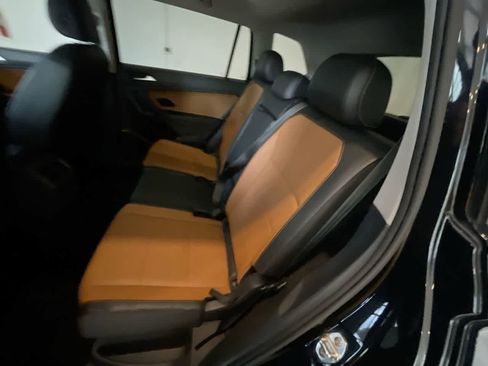 Used 2019 Volkswagen Tiguan SE w/ Panoramic Sunroof Package image 21