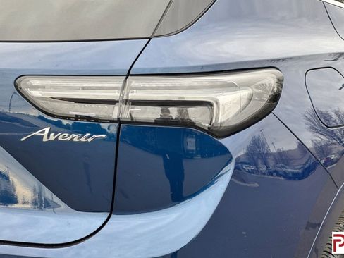 Certified 2023 Buick Envision Avenir image 34