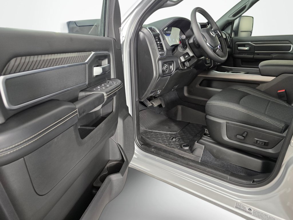 New 2026 RAM 2500 Big Horn AWD/4WD image 21