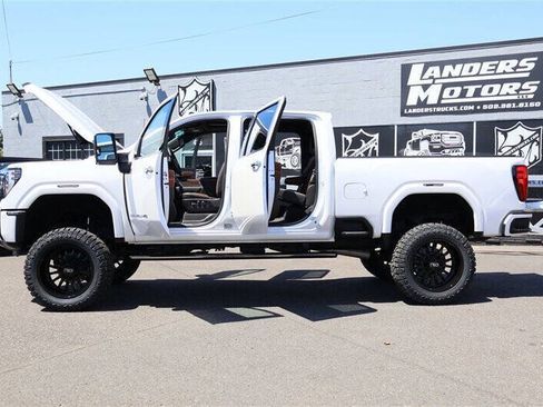 Used 2024 GMC Sierra 3500 Denali Ultimate AWD/4WD image 38