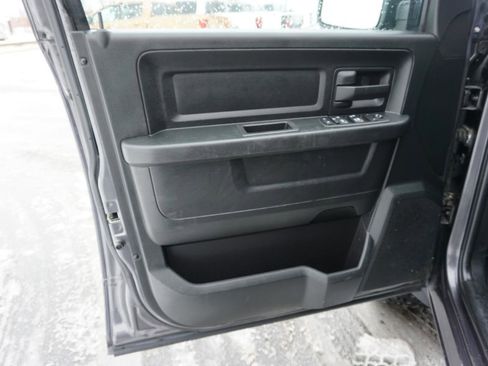 Used 2018 RAM 1500 Express w/ Express Value Package image 12