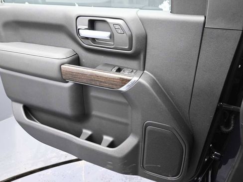 New 2026 GMC Sierra 2500 SLE image 10