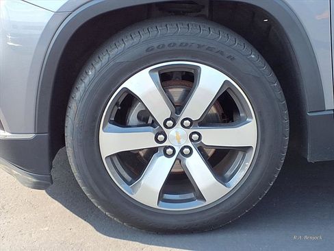 Certified 2019 Chevrolet Traverse LT w/ LT Premium Package image 6