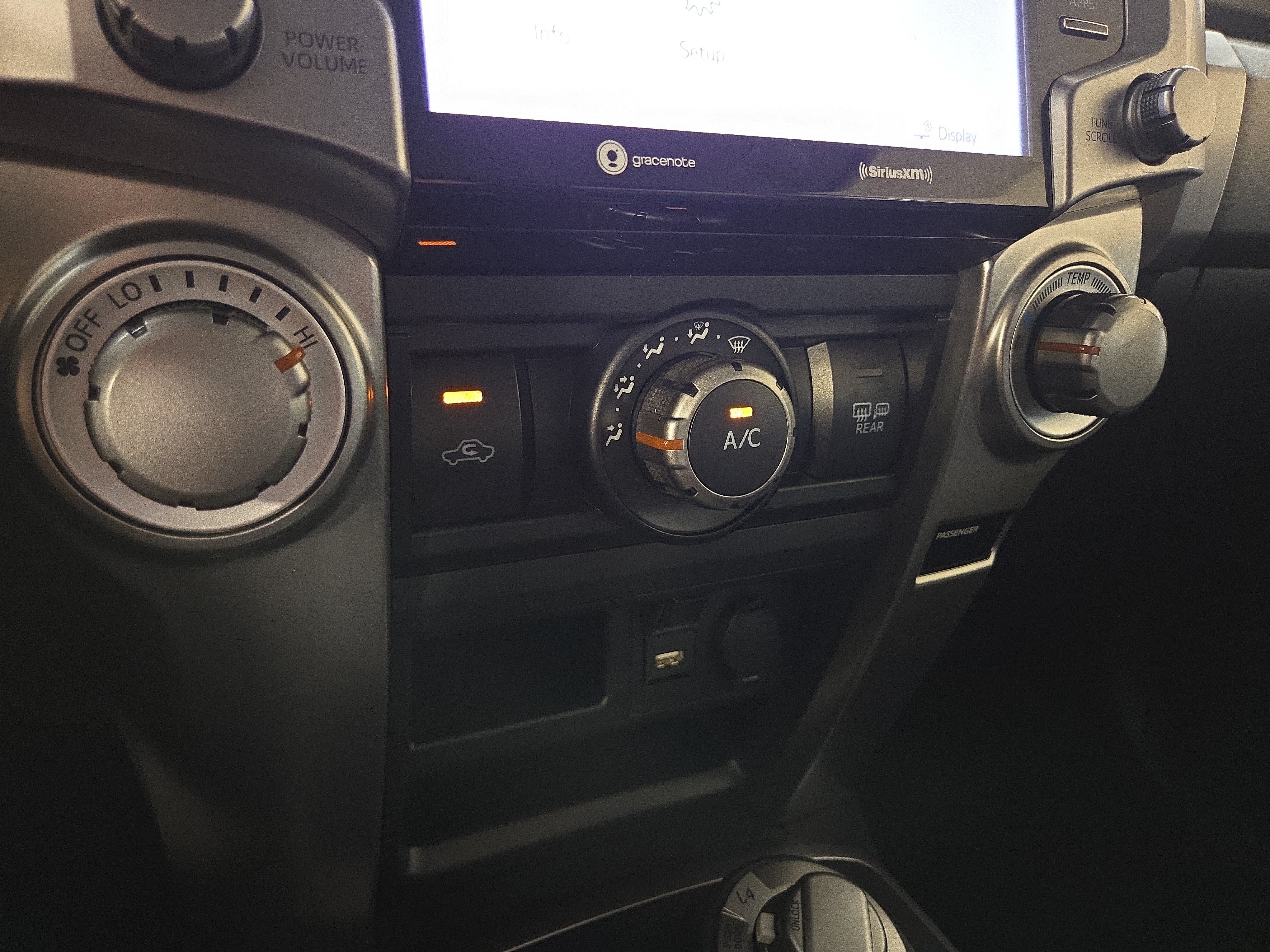 Used 2024 Toyota 4Runner SR5 AWD/4WD image 27
