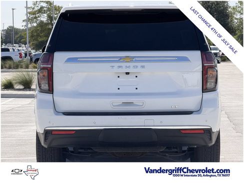 Used 2024 Chevrolet Tahoe LT w/ Luxury Package RWD image 5