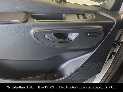 Used 2025 Mercedes-Benz Sprinter 2500 image 16