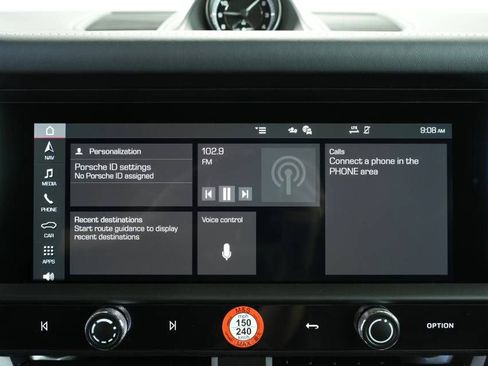 Certified 2025 Porsche Macan image 17
