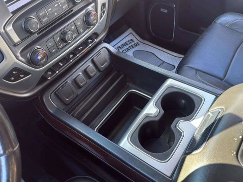 Used 2018 GMC Sierra 1500 SLT w/ Enhanced Driver Alert Package image 35