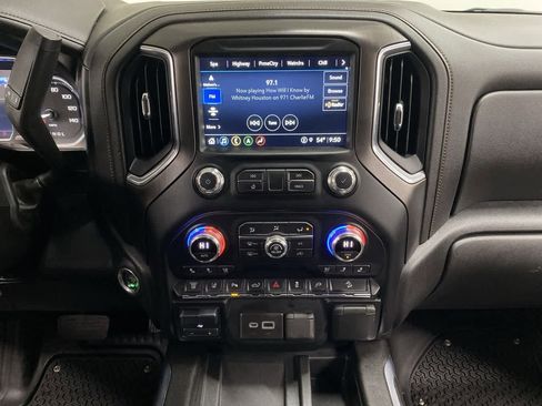 Used 2021 GMC Sierra 3500 AT4 w/ AT4 Preferred Package image 23