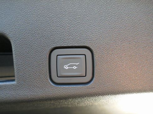 New 2026 Chevrolet Traverse RS image 16