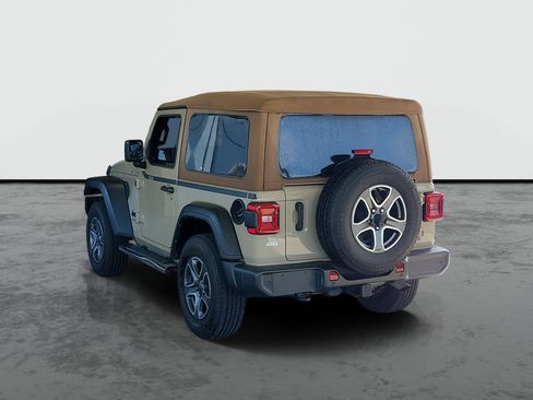 Certified 2022 Jeep Wrangler Sport AWD/4WD image 3