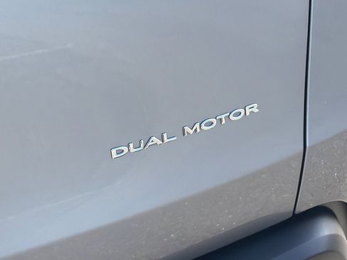 Used 2026 Tesla Model Y image 37