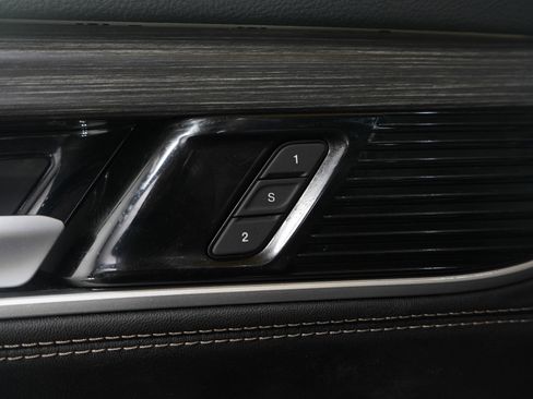 Used 2024 Jeep Wagoneer Series III w/ Premium Group I image 25