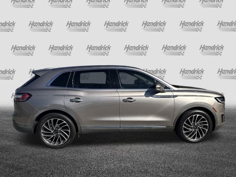 Used 2020 Lincoln Nautilus Reserve image 10