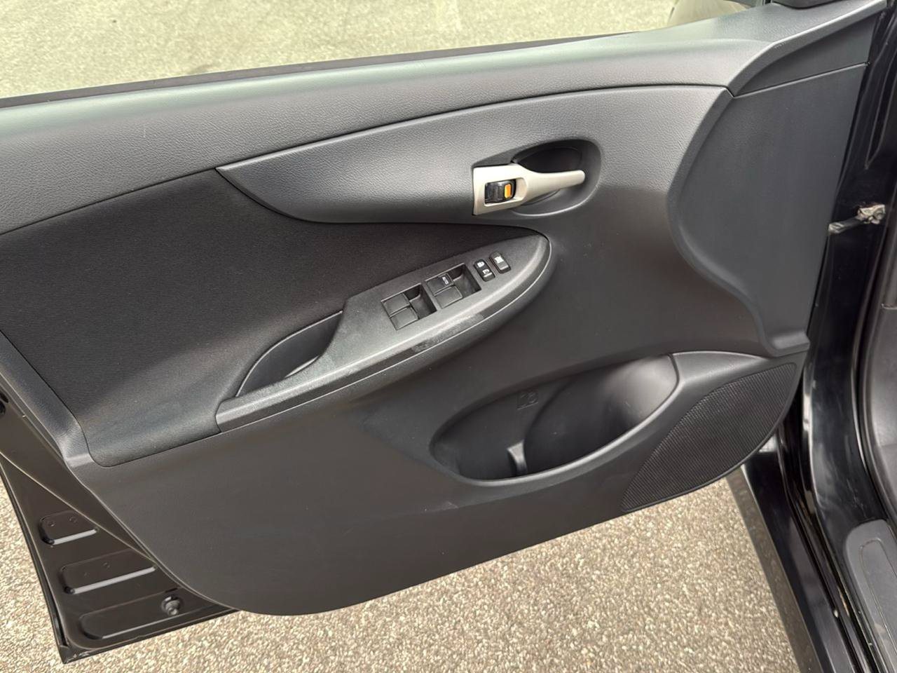 Used 2009 Toyota Corolla S w/ Sport Pkg FWD image 9