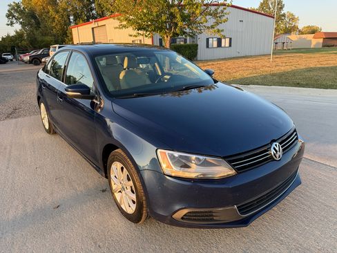 Used 2014 Volkswagen Jetta SE image 3