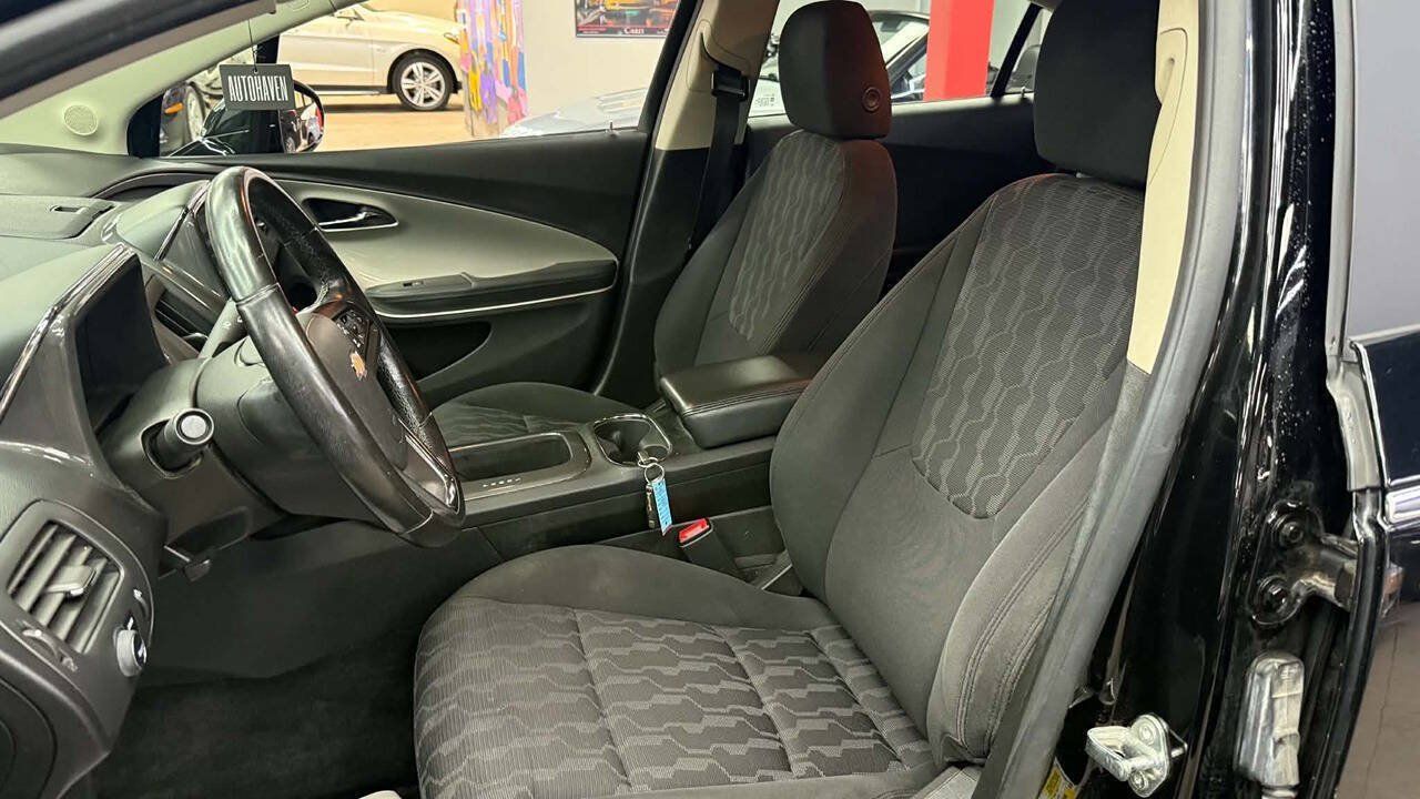 Used 2015 Chevrolet Volt FWD image 10