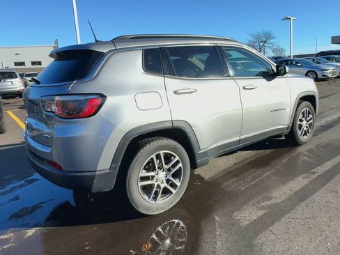 Used 2018 Jeep Compass Latitude w/ Popular Equipment Group image 8