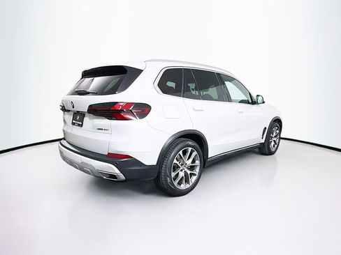 Used 2024 BMW X5 xDrive40i w/ Parking Assistance Package image 7