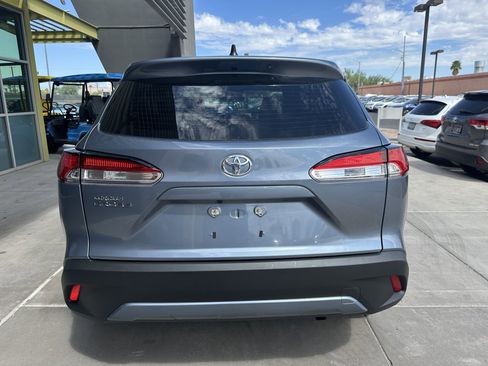 Used 2023 Toyota Corolla Cross L image 11