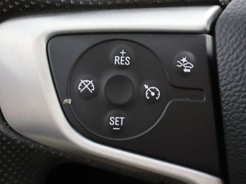 Used 2023 GMC Terrain SLE FWD image 11