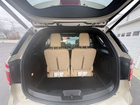 Used 2017 Ford Explorer XLT w/ Equipment Group 202A image 19