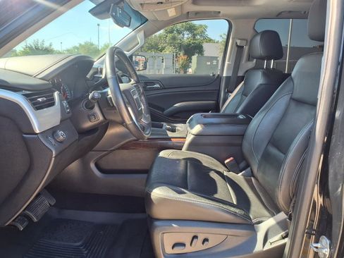 Used 2018 GMC Yukon SLT w/ Open Road Package RWD image 16
