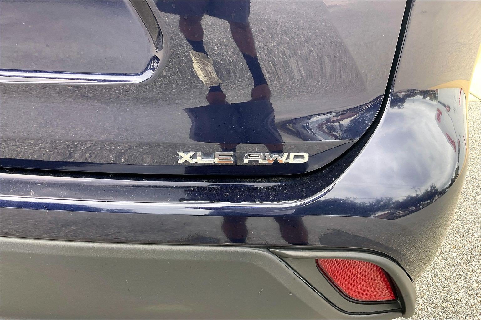 Used 2024 Toyota Highlander XLE AWD/4WD image 10