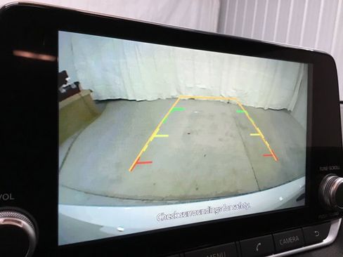 Used 2024 Nissan Sentra SV image 10