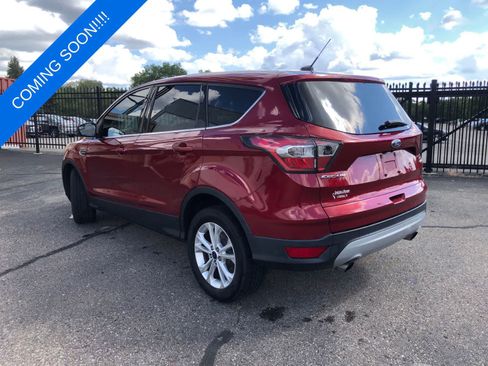 Used 2017 Ford Escape SE FWD image 5