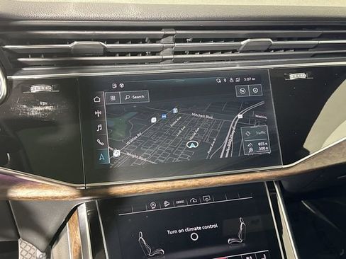 Used 2021 Audi Q8 Premium Plus w/ Premium Plus Package image 7