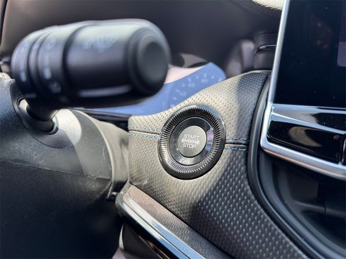 New 2025 Jeep Compass Limited w/ Sun & Sound Group image 23