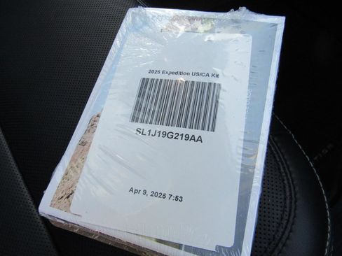 Used 2025 Ford Expedition Platinum AWD/4WD image 36