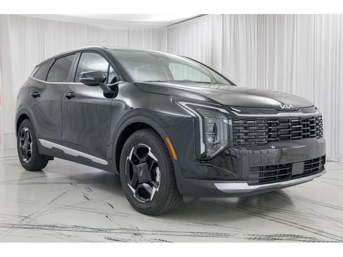 New 2026 Kia Sportage EX image 2