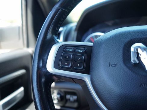 Used 2020 RAM 3500 Big Horn w/ Night Edition image 32