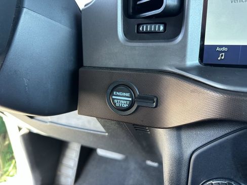 Used 2023 Ford Bronco Outer Banks w/ Sasquatch Package AWD/4WD image 32
