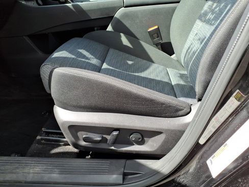 Used 2023 Nissan Rogue SV AWD/4WD image 18